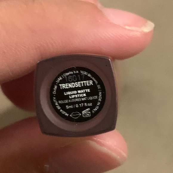 Huda “Trendsetter” matte lipstick - Picture 2 of 2